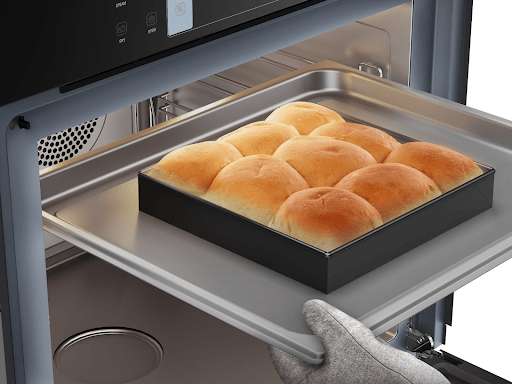 baking cake with fujioh kitchen appliances