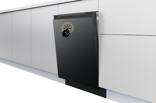 FUJIOH FZ-DW70 dishwasher featuring automatic door opening function to release steam and improve drying performance